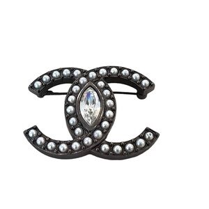 Chanel  Metal Crystal   Pearl CC Brooch